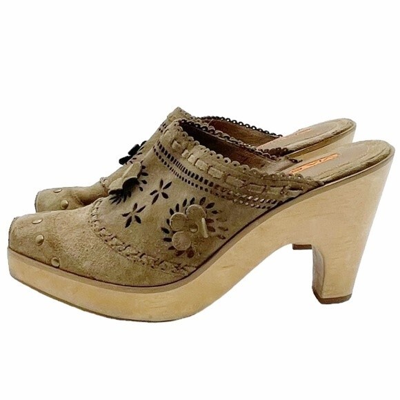 Via Spiga Light Brown Suede Laser Cut Floral Suede Studded Mule Women’s Size 6.5 - Picture 3 of 14